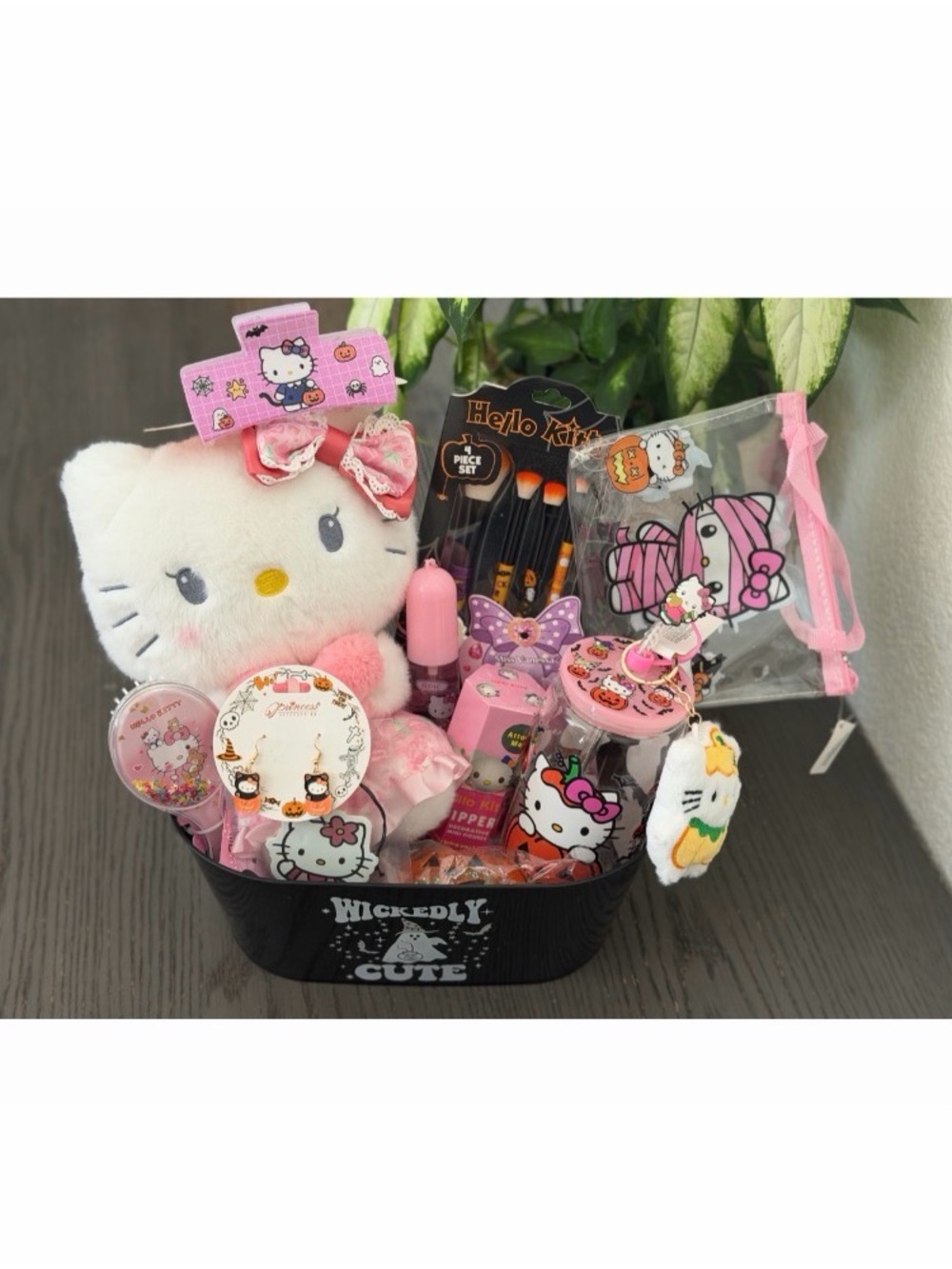 Hello Kitty Boo White & Pink Plush Gift Basket with Accessories
